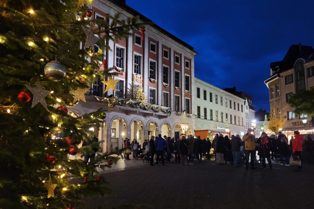 Offizielles Einschalten der Weihnachtsbeleuchtung